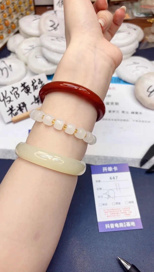 石英质玉手镯未镶嵌447-玛瑙-圈口56