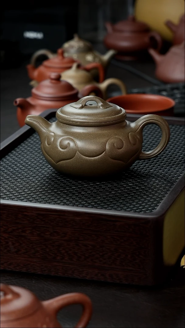 茶壶紫砂松华青段半手微瑕仿古如意200