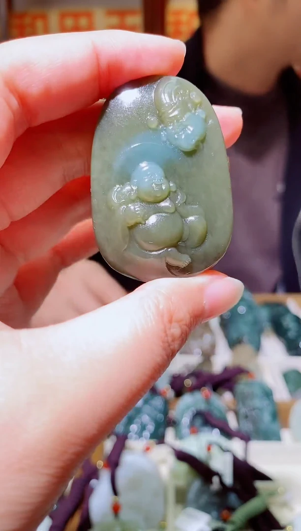 颈饰未镶嵌和田玉1