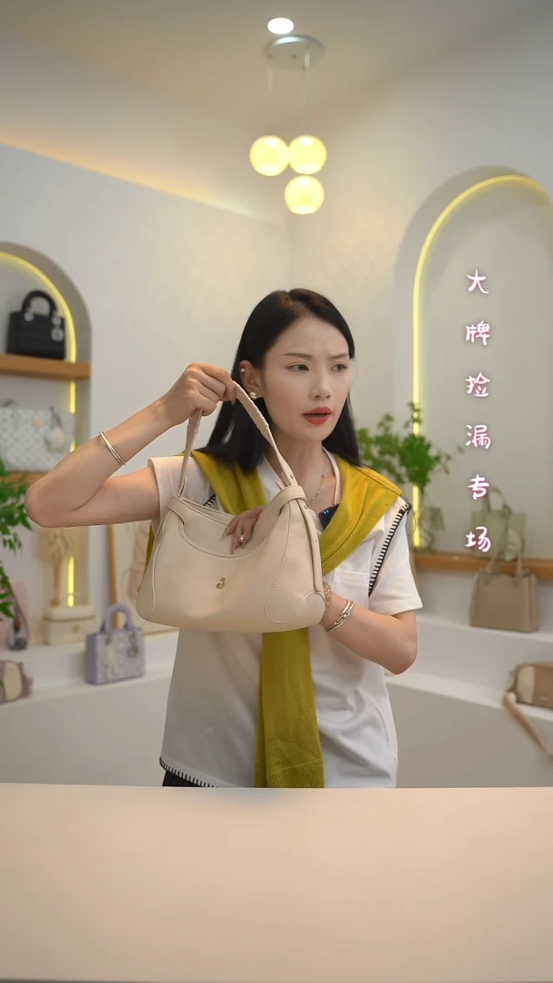 羊皮（革）7.31单肩斜挎包包