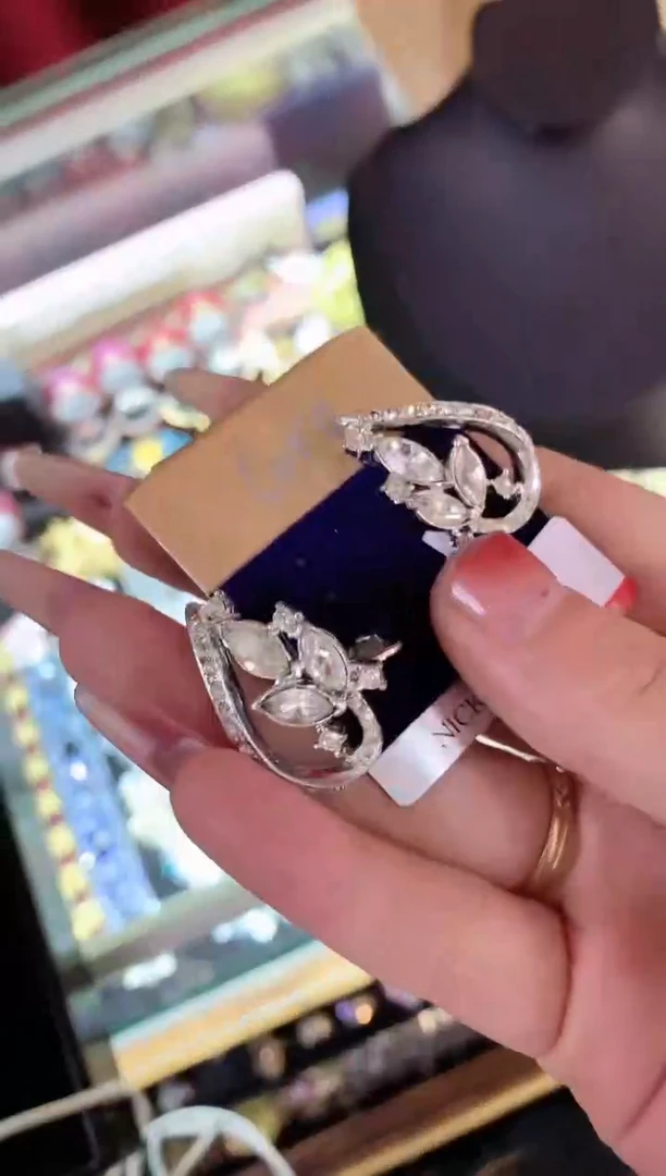 【闪购商品】瓷片楚楚中古珠宝甄选不退换