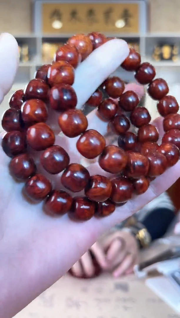 檀香紫檀（小叶紫檀）琴料12*13 瘤疤老型单圈手串