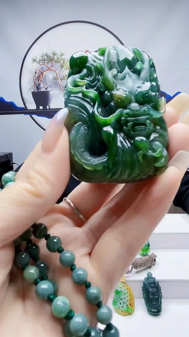 未镶嵌定制翡翠毛货挂件84