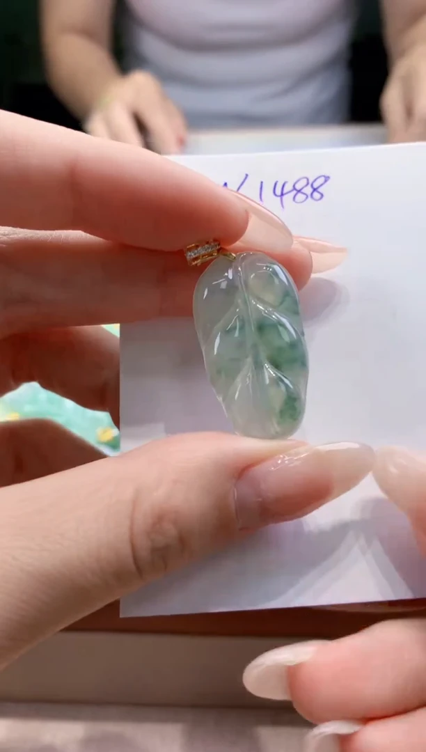 翡翠未镶嵌颈饰天然缅甸a货翡翠