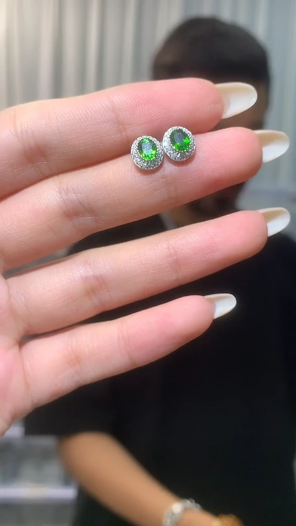 银S925镶嵌透辉石耳饰【宝石世家严选】