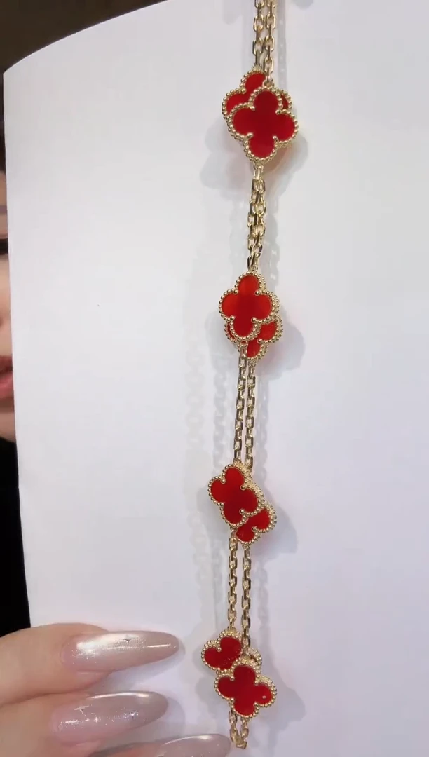 18K金镶嵌项链玛瑙/玉髓红十花项链