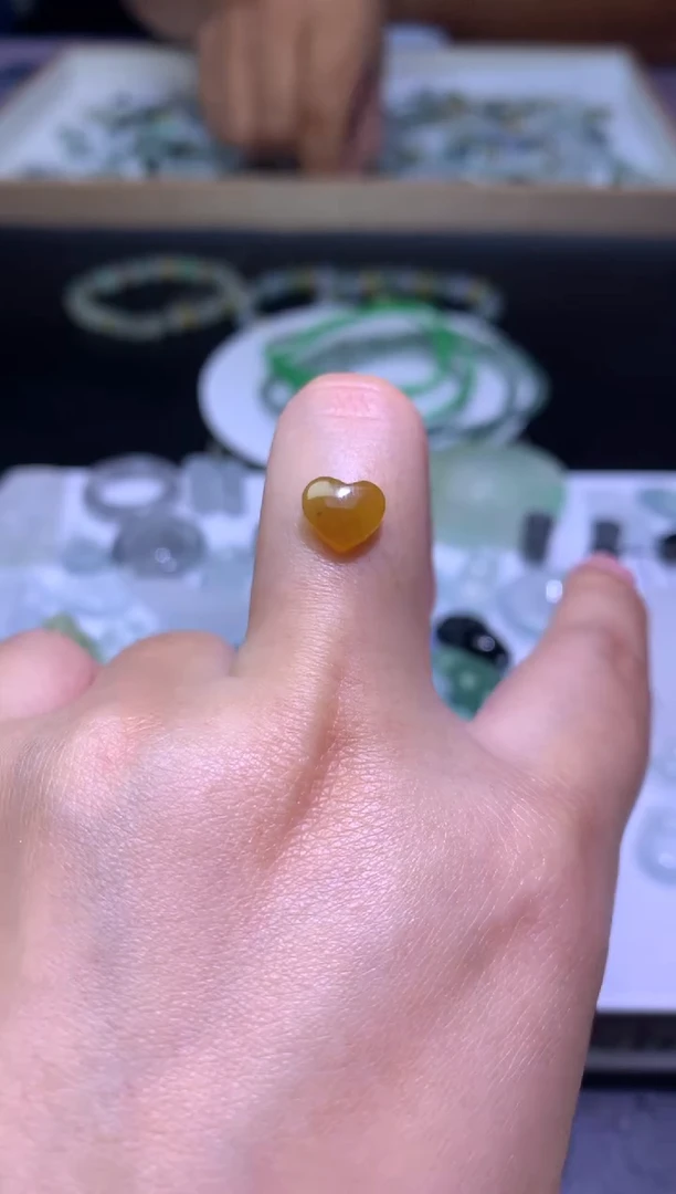 未镶嵌定制翡翠毛货