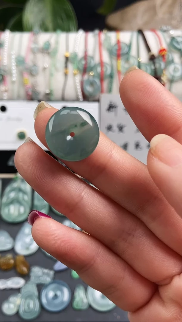 【闪购商品】翡翠吊坠(不含链)未镶嵌平安扣