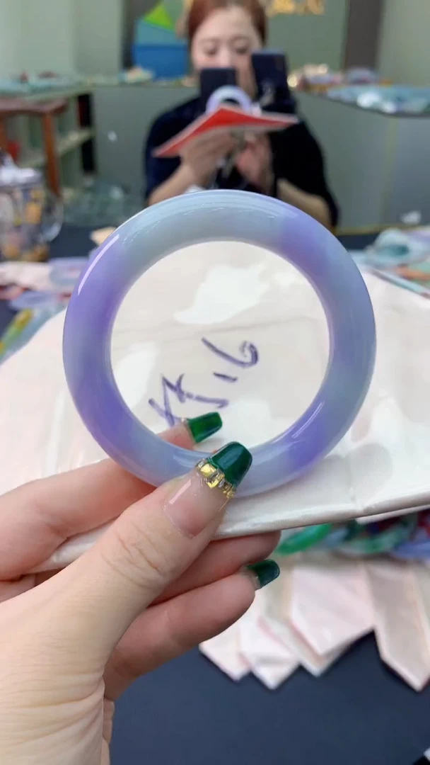 翡翠手镯未镶嵌1053406233