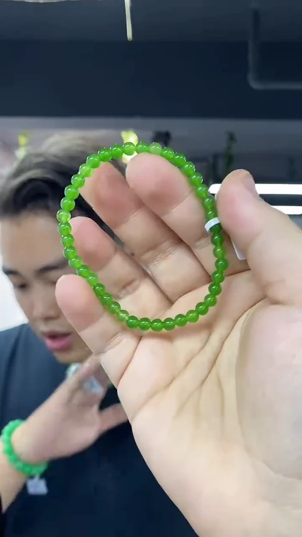 未镶嵌手链和田玉多样性发其一颜色微差