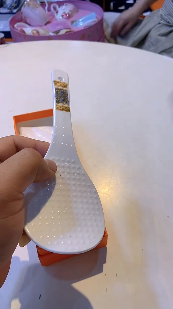 杯鸿辉家品牌瓷器，京东包邮！