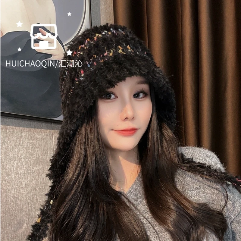 Q21可爱编织彩虹点缀毛绒帽秋冬加厚保暖护耳时尚针织帽百搭