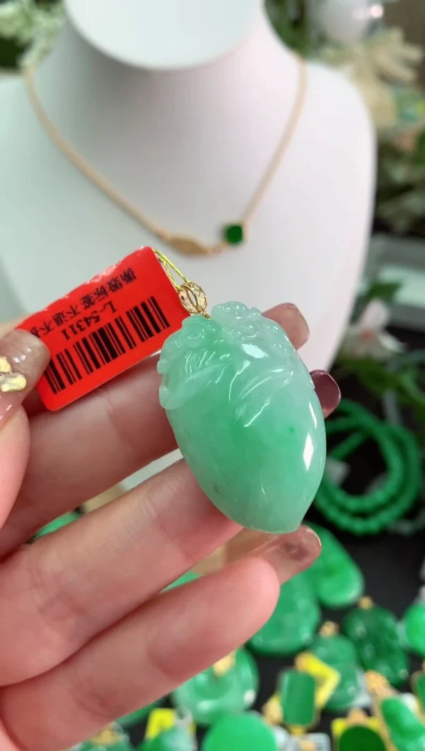 【闪购商品】翡翠吊坠(不含链)18K金镶嵌挂件