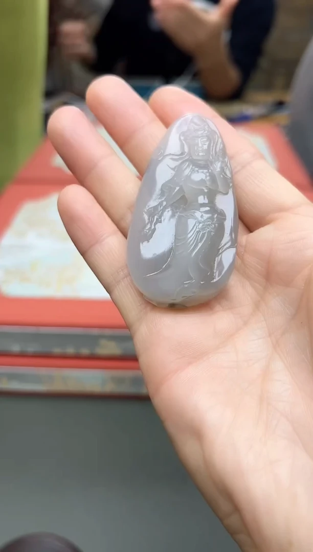 颈饰未镶嵌和田玉吊坠