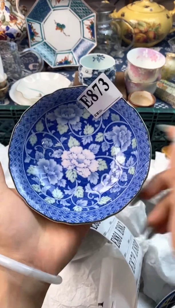 瓷片[○･｀Д´･ ○][○･｀Д´･ ○]