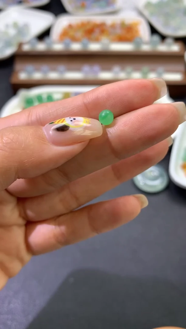 【闪购商品】定制翡翠未镶嵌珠04
