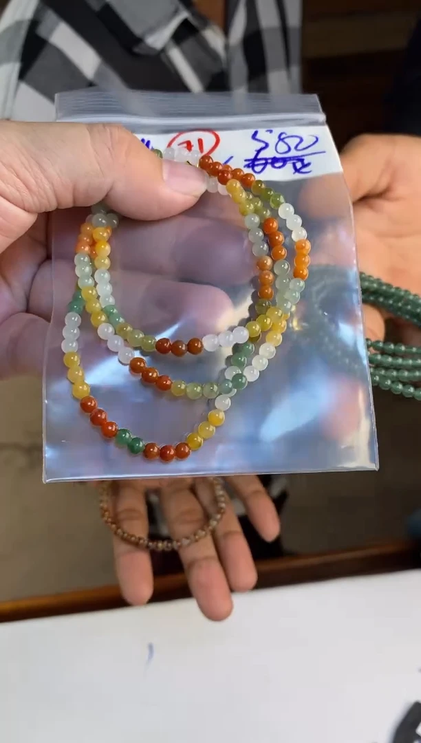未镶嵌定制翡翠实****院天然缅甸翡翠多样性