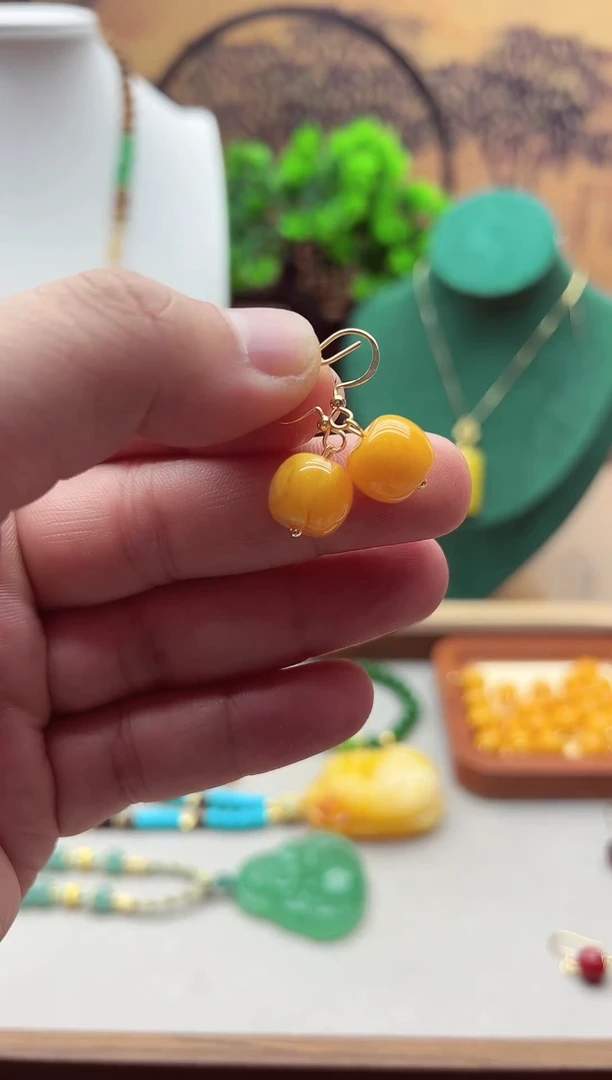 【闪购商品】蜜蜡耳饰14K金镶嵌E01