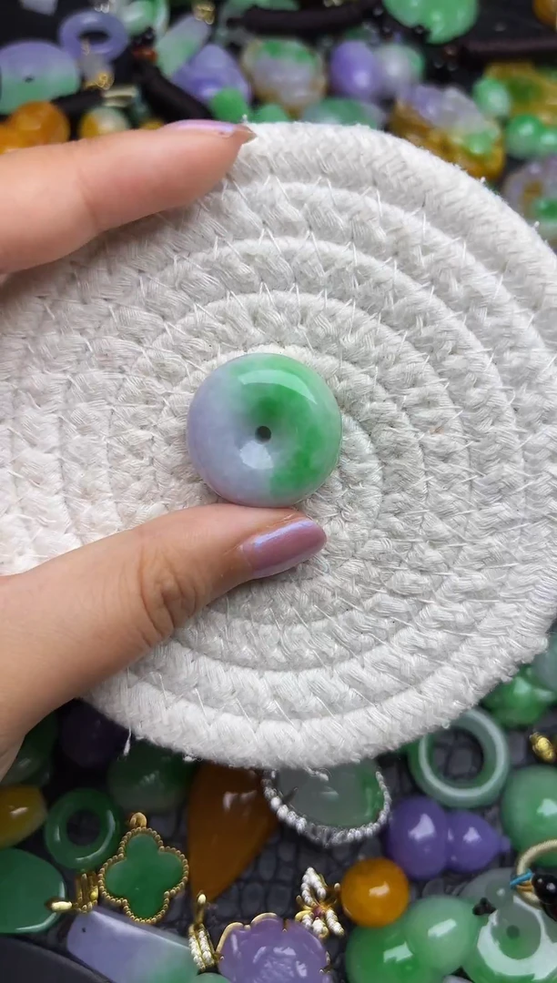 颈饰未镶嵌翡翠缅甸翡翠吊坠