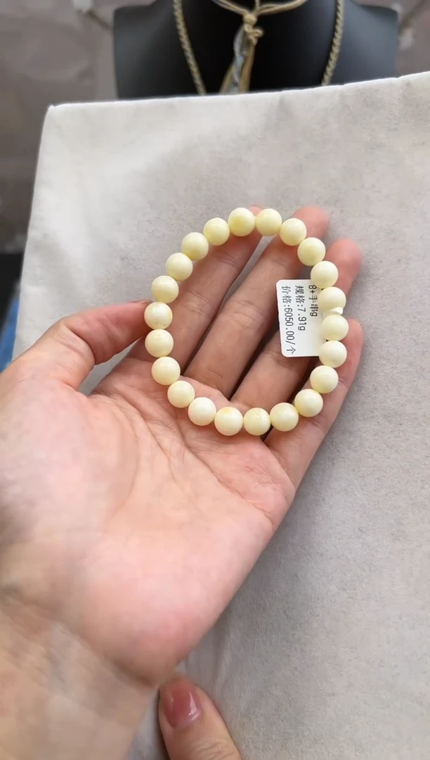 【闪购商品】琥珀裸石未镶嵌10204314-手串