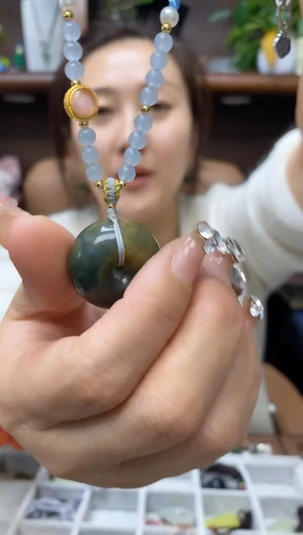 未镶嵌岫玉吊坠·