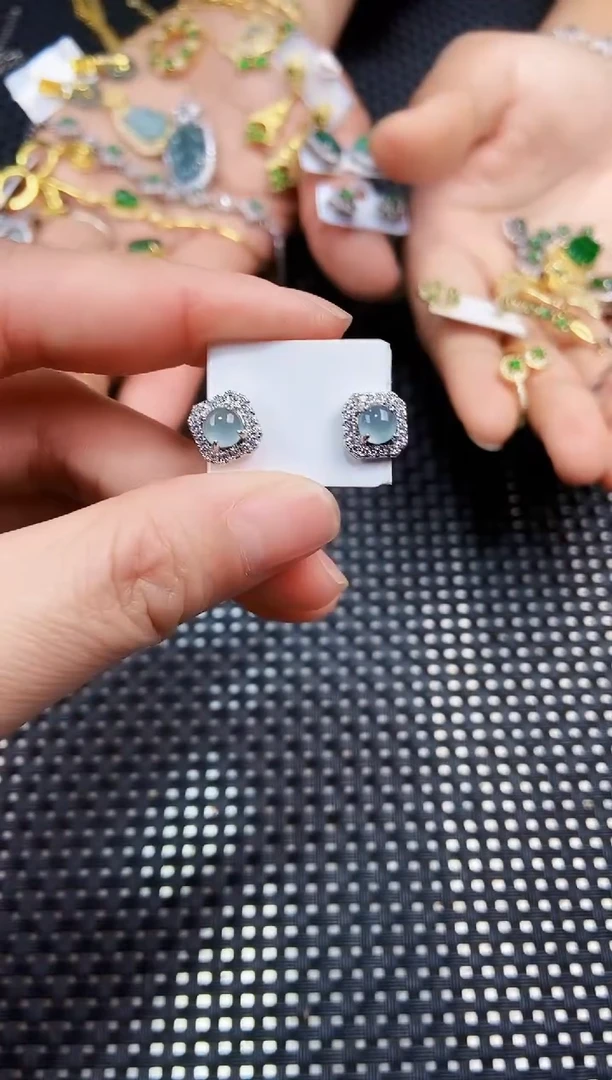 【闪购商品】翡翠耳饰未镶嵌1111111111