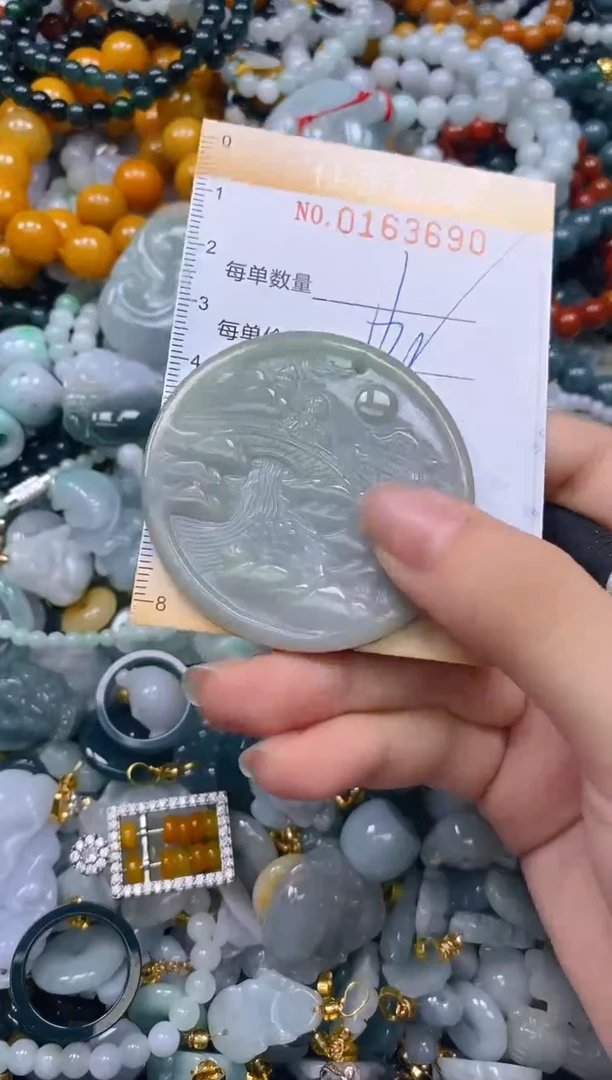 翡翠未镶嵌颈饰闪购0163690多样性发其一