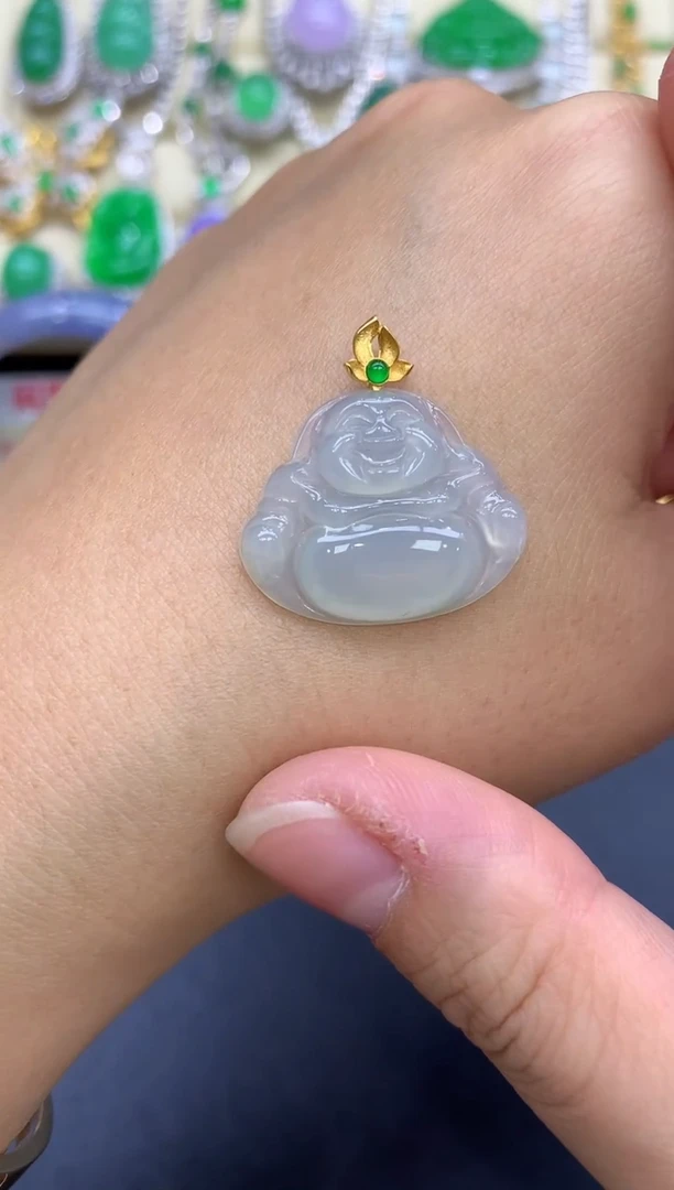 颈饰18K金镶嵌翡翠38-中国好珍宝