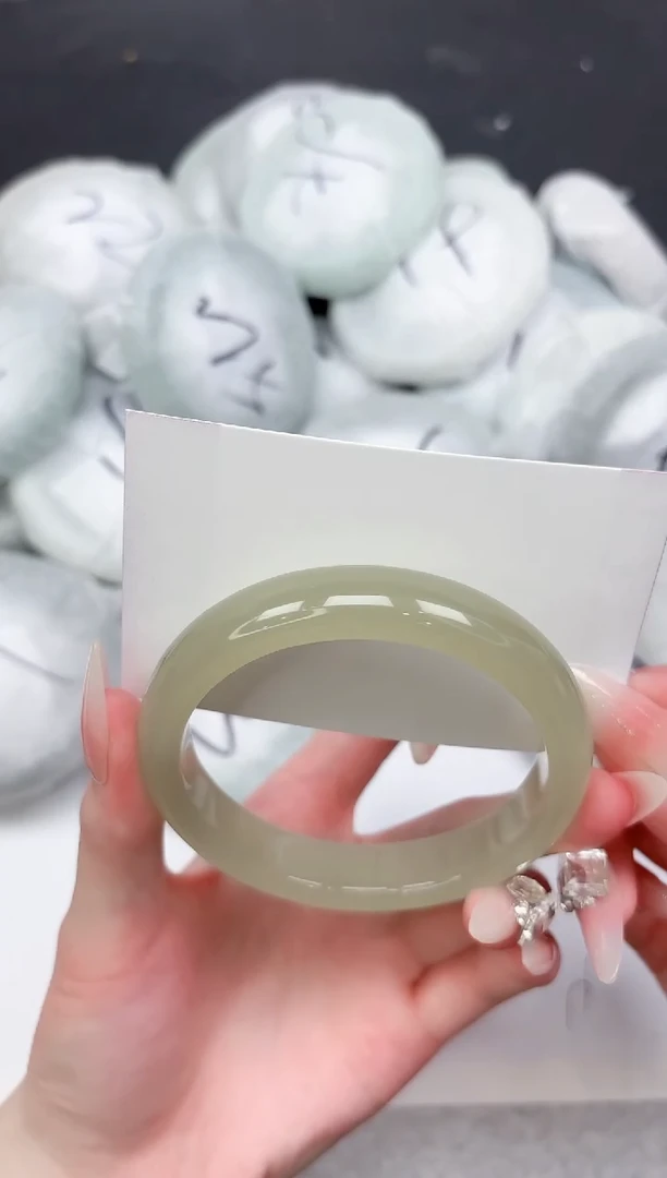 未镶嵌手镯石英质玉300-61.2