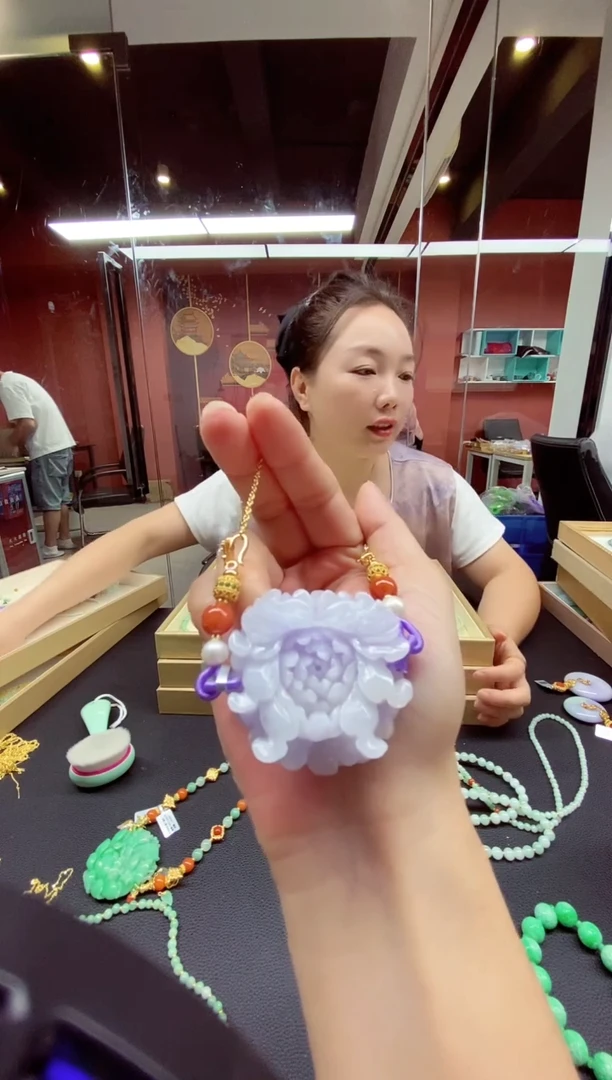 翡翠未镶嵌颈饰翡翠吊坠