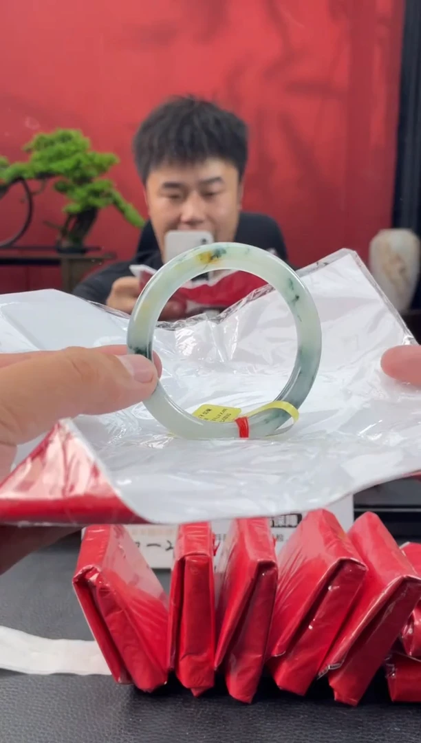 未镶嵌手镯翡翠3
