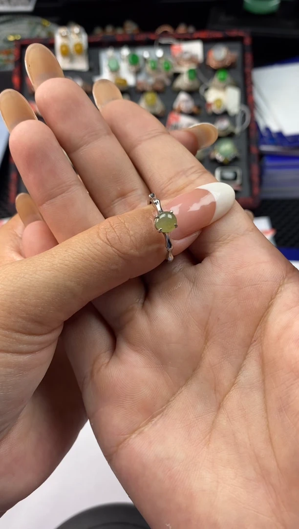 银S925镶嵌戒指翡翠1