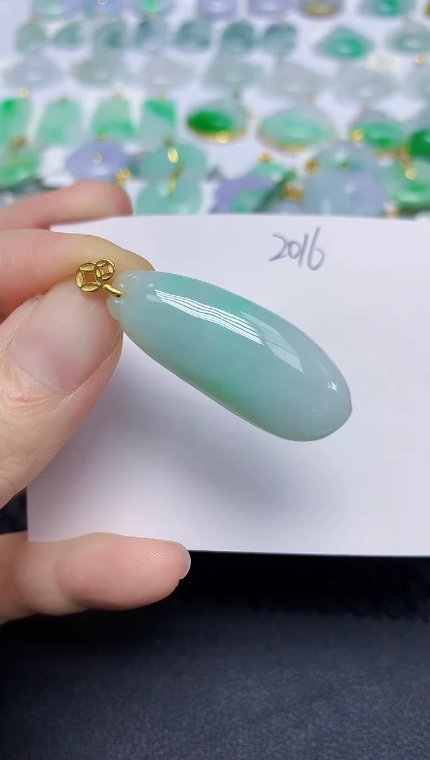翡翠未镶嵌颈饰天然缅甸翡翠A货