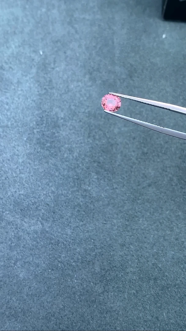 未镶嵌裸石碧玺0.8克拉