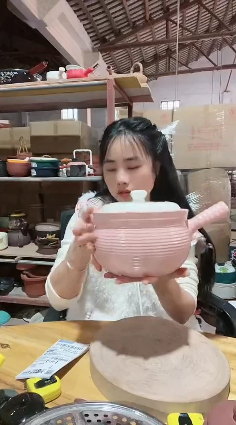 陶瑕疵2.0粉色手把锅白盖