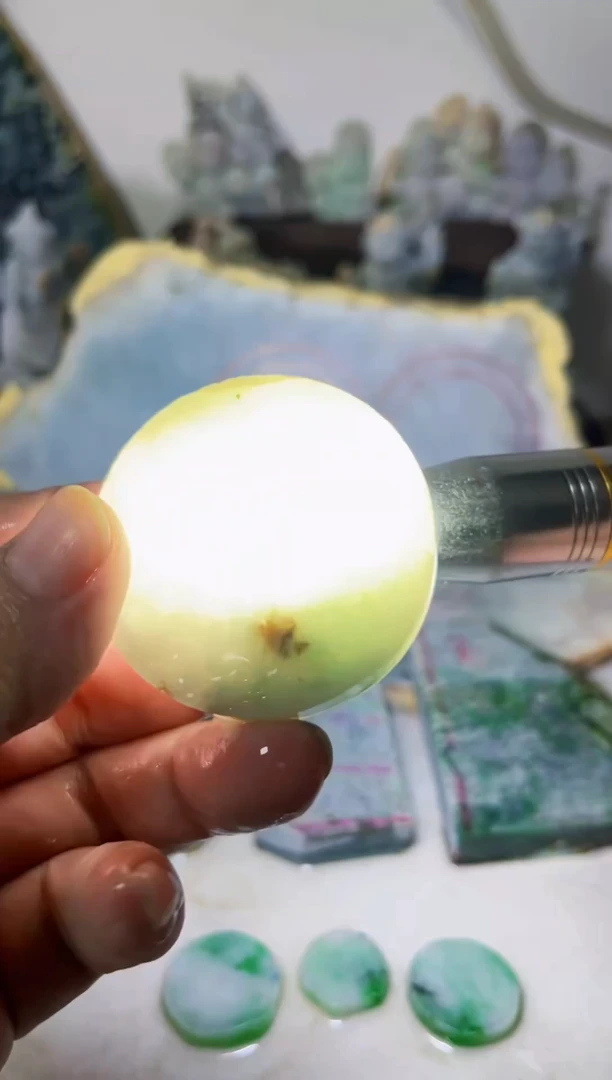 【闪购商品】翡翠吊坠(不含链)未镶嵌A819