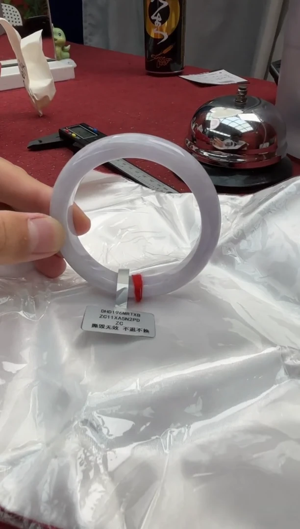 未镶嵌手镯翡翠翡翠手镯1