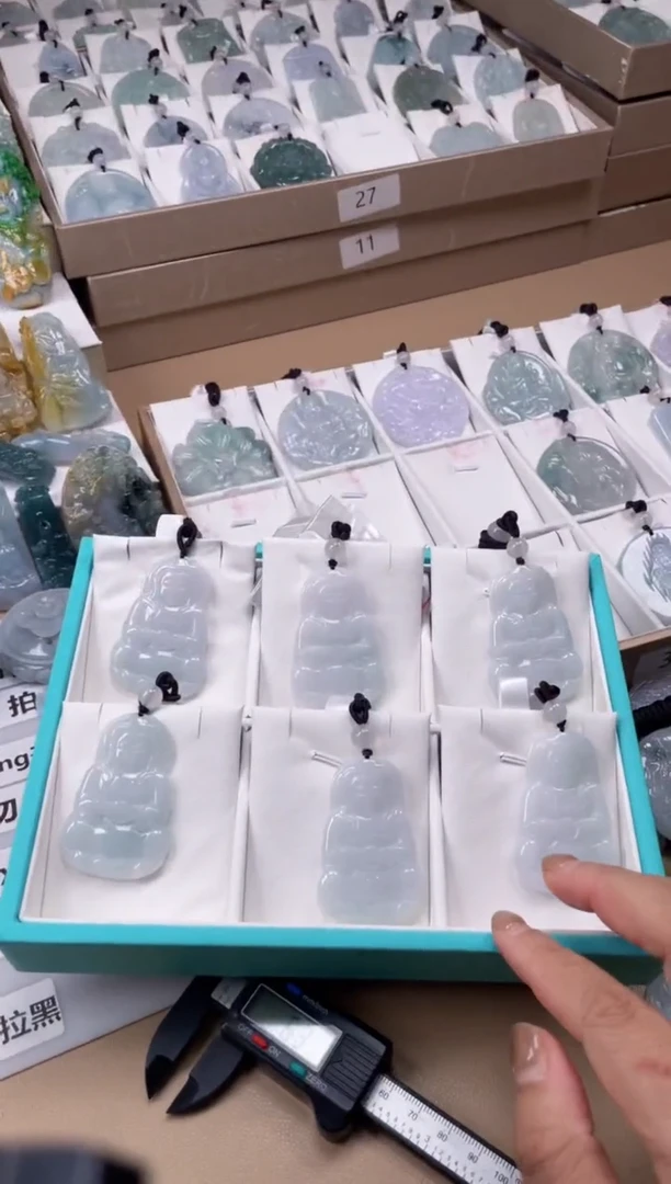 【闪购商品】翡翠颈饰未镶嵌天然缅甸A货翡翠多样性发一观音126