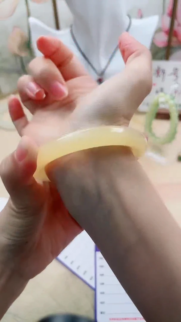 石英质玉手镯未镶嵌L192微色差56.2mm