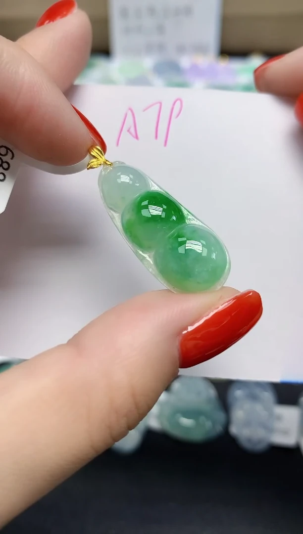 颈饰18K金镶嵌翡翠天然缅甸翡翠A货翡翠百元以上9元证书费自理