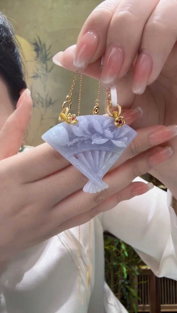 翡翠未镶嵌颈饰吊坠