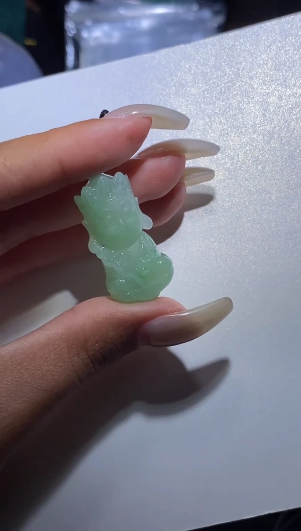 颈饰未镶嵌翡翠地藏王宝宝佛