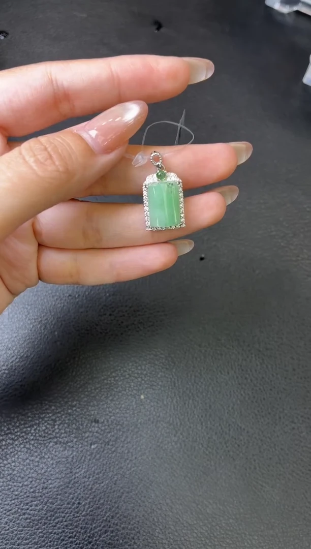 吊坠(不含链)银S925镶嵌翡翠吊坠 多样性发一件