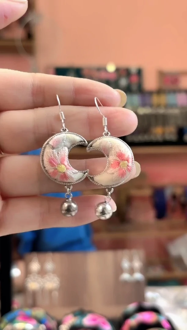 织绣艺枝独绣手工饰品100