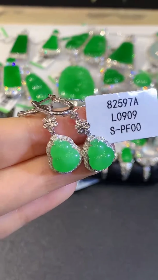 翡翠18K金镶嵌耳饰L0909多样性发其一