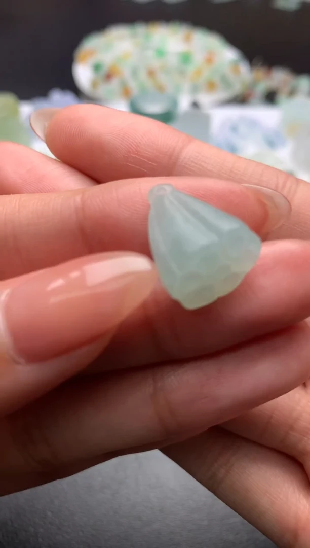 【闪购商品】定制翡翠未镶嵌毛货