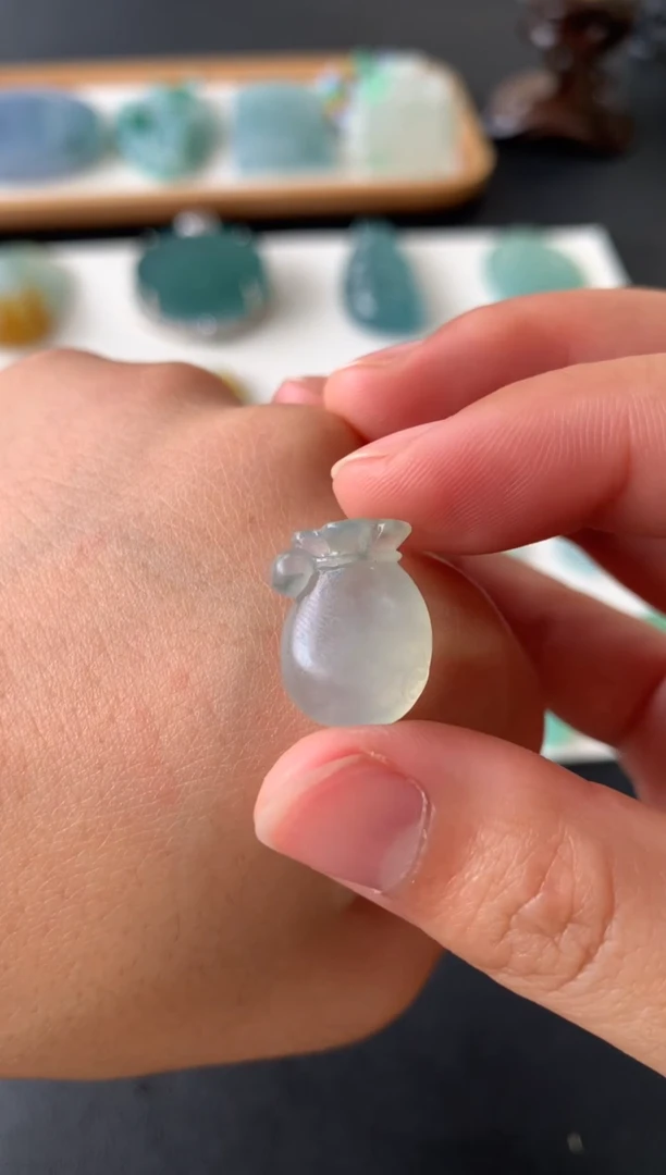 未镶嵌定制翡翠翡翠