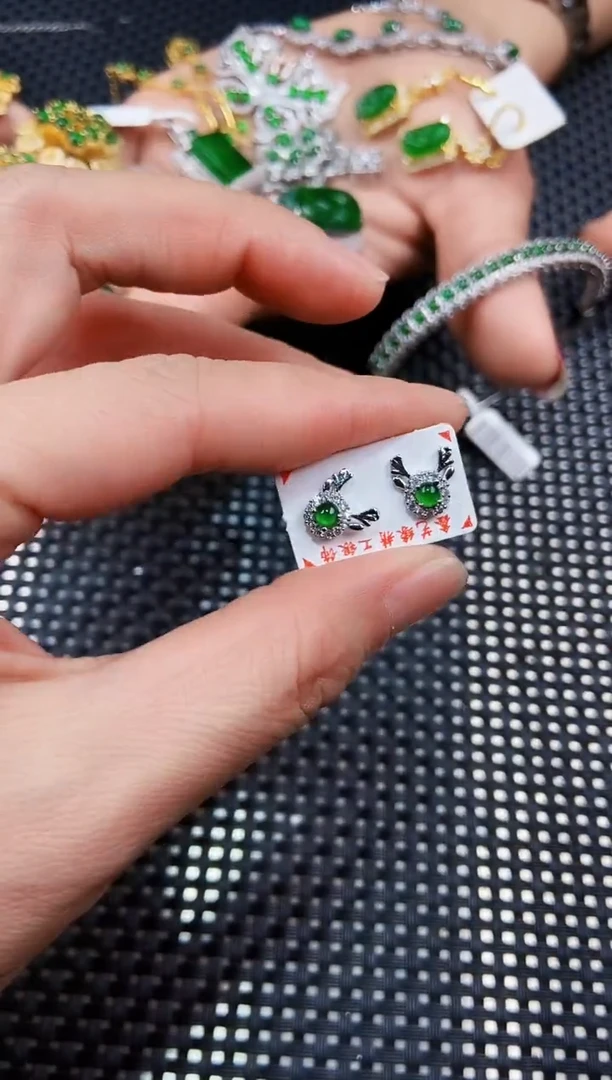 【闪购商品】翡翠耳饰未镶嵌111111111