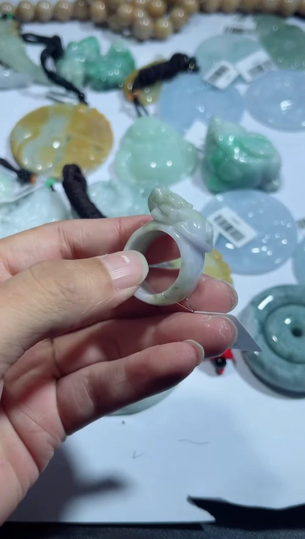 【闪购商品】翡翠吊坠(不含链)未镶嵌00001011