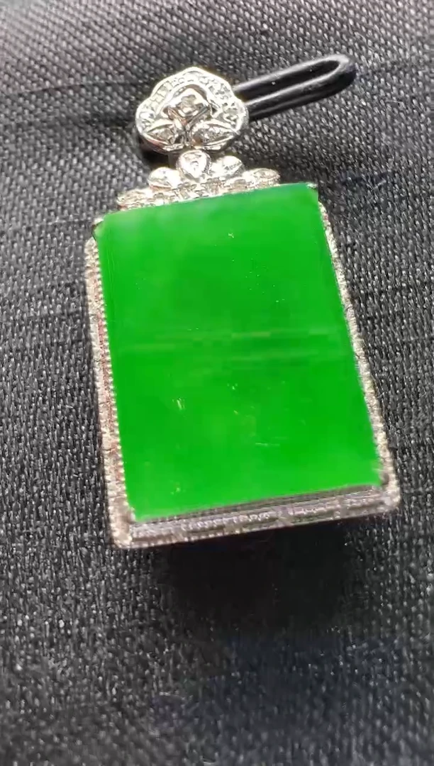 【闪购商品】翡翠吊坠(不含链)18K金镶嵌多样性团购发一件